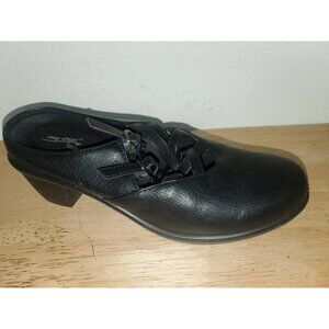 Casy Street Heels, Size 7.5 W  Black. Low heel height,